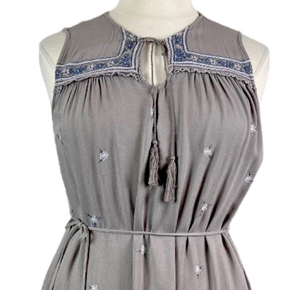 Time and Tru Shift Dress Embroidered Tassel Neck Sleeveless Taupe Women’s XL - Picture 6 of 13